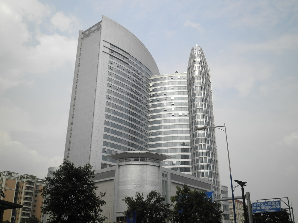广州天银大厦（OA600网络地板25000平方）
